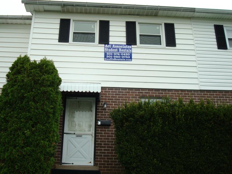 110 South Broadway - College Gardens Townhome C
